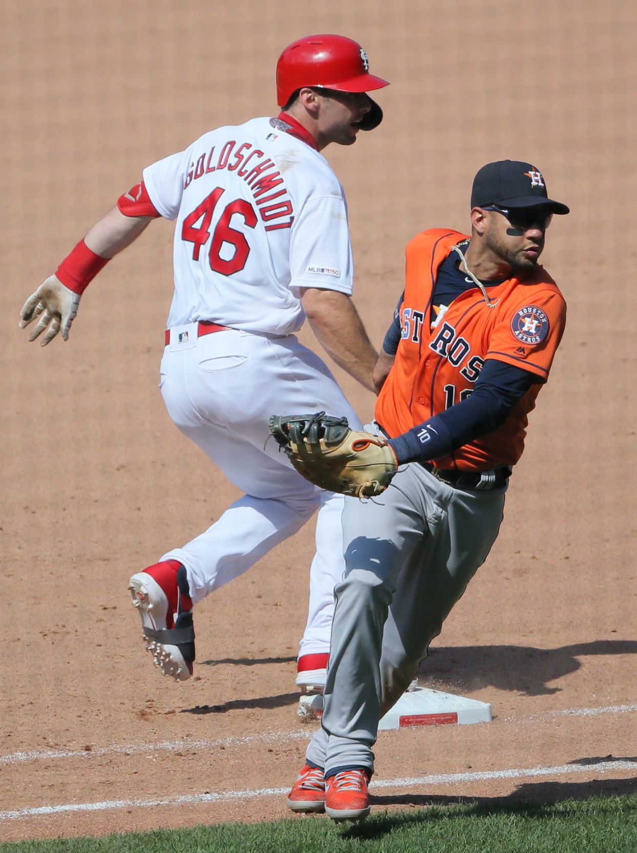 Astros blast off on the Cards 6-2